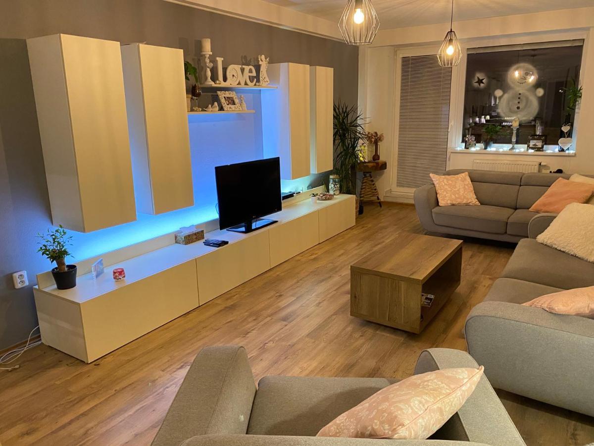 Apartamento Apartman Slnecna Terasa S Vlastnym Parkovanim Na 2 Auta Žilina Exterior foto