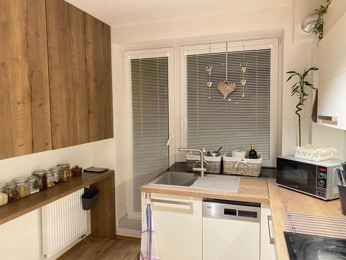 Apartamento Apartman Slnecna Terasa S Vlastnym Parkovanim Na 2 Auta Žilina Exterior foto