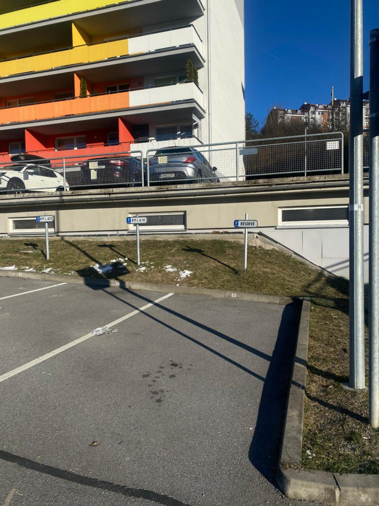 Apartamento Apartman Slnecna Terasa S Vlastnym Parkovanim Na 2 Auta Žilina Exterior foto
