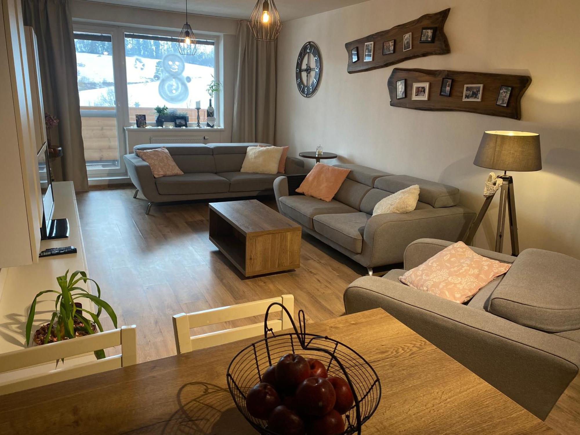 Apartamento Apartman Slnecna Terasa S Vlastnym Parkovanim Na 2 Auta Žilina Exterior foto