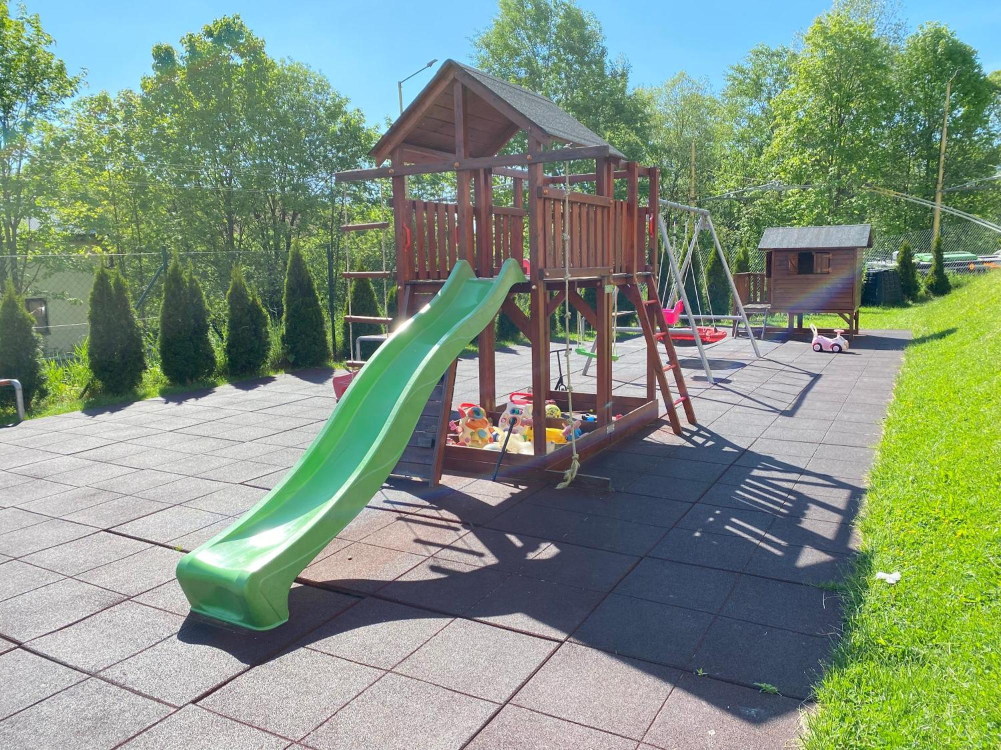 Apartamento Apartman Slnecna Terasa S Vlastnym Parkovanim Na 2 Auta Žilina Exterior foto